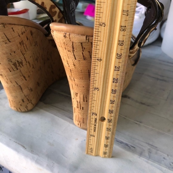 Chettah Print Summer Wedges Sandals - Picture 4 of 6